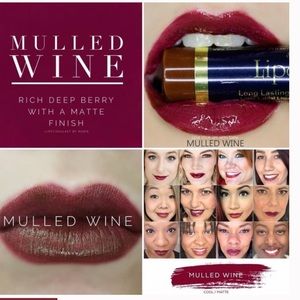 New sealed Senegence Mulled Wine LipSense
Smudge proof. Kiss proof.